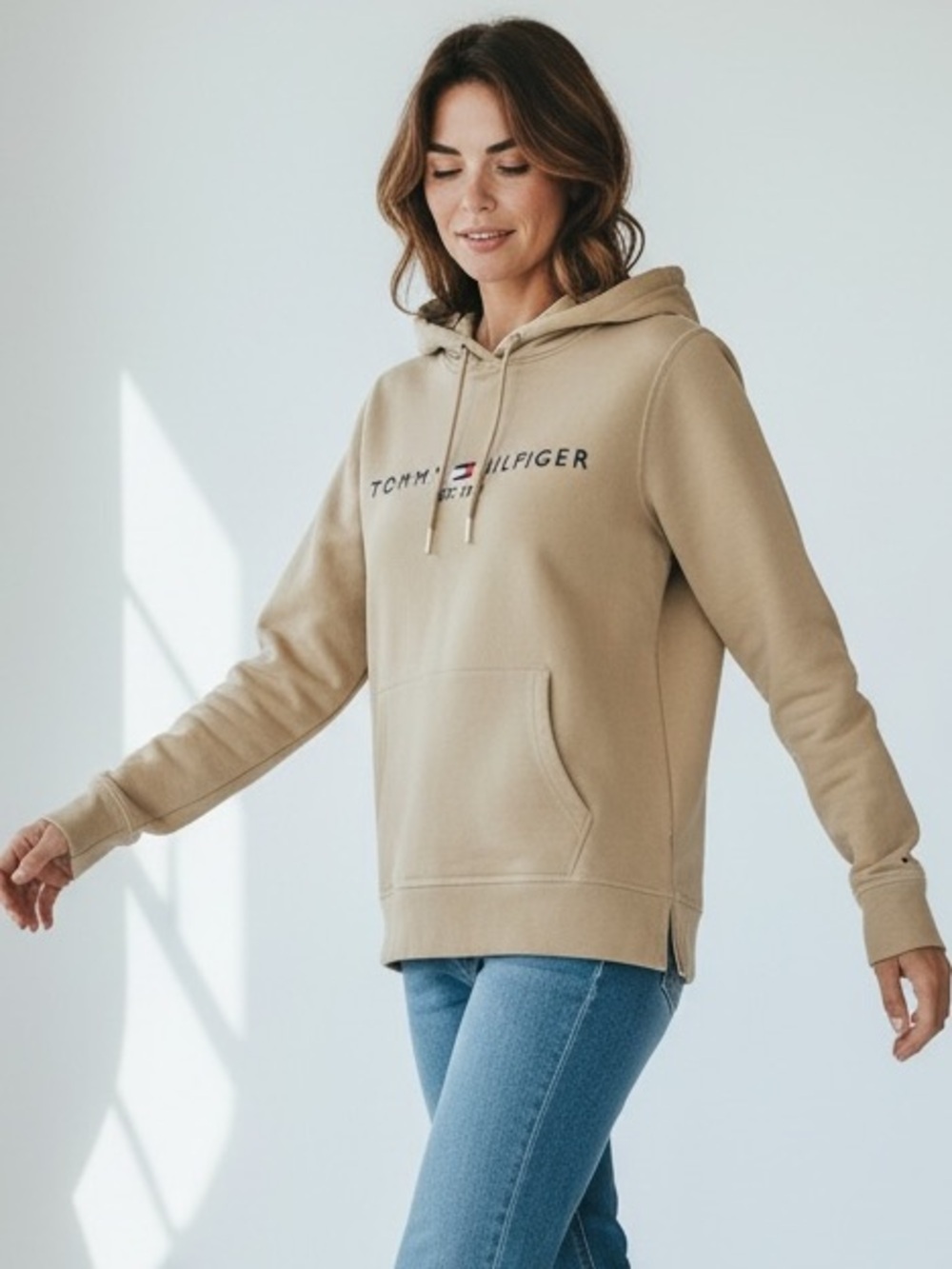 Tommy Hilfiger Tan Logo Pullover Hoodie, great condition, sz Small